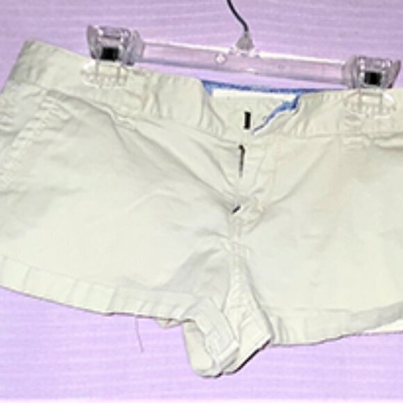 NWT Aeropostale Light Tan Short Twill Stretch Shorts Cuffed Hem Juniors … - Picture 2 of 7
